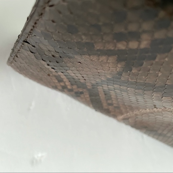 LAI Python Clutch - Picture 13 of 13